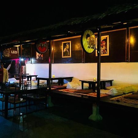 Bamboozle Hostel Haad Rin Exteriör bild