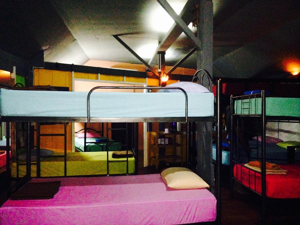 Bamboozle Hostel Haad Rin Exteriör bild