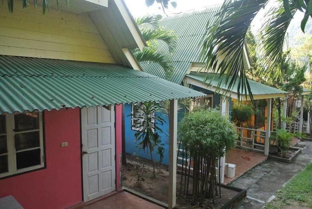 Bamboozle Hostel Haad Rin Exteriör bild